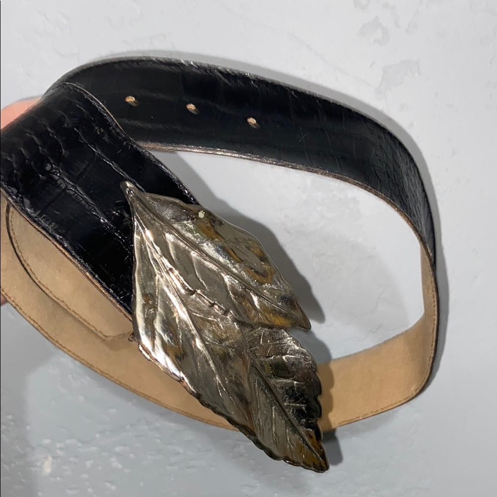 Silver Leaves Buckle on Black Croc-Embossed Belt